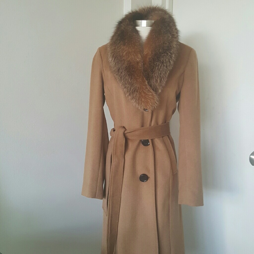 ELLEN TRACY Wool Long Trench Coat w/ Fox Collar.